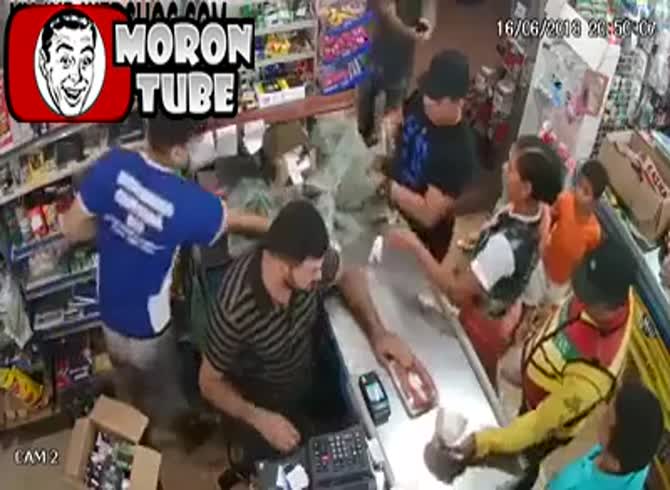 Video :Brazil - fired close to a child's head (Public Averti)